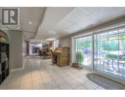 526 TALBOT ROAD - 44