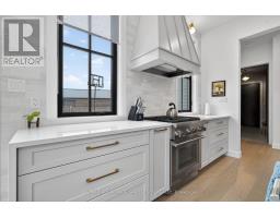 1625 WARBLER WOODS WALK - 25
