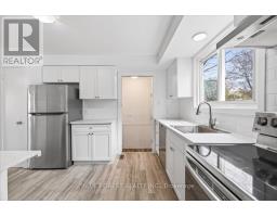 35 ROLLSCOURT GARDENS - 15