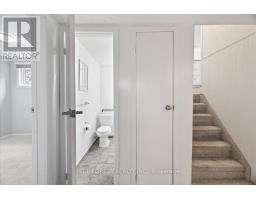 35 ROLLSCOURT GARDENS - 26