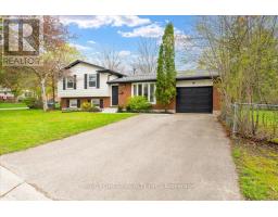 35 ROLLSCOURT GARDENS - 3