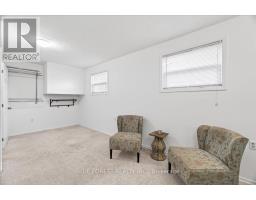 35 ROLLSCOURT GARDENS - 33