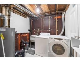 35 ROLLSCOURT GARDENS - 34
