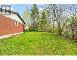35 ROLLSCOURT GARDENS - 41