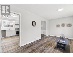35 ROLLSCOURT GARDENS - 8