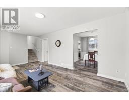 35 ROLLSCOURT GARDENS - 9