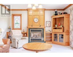 154 PARKVIEW DRIVE - 21