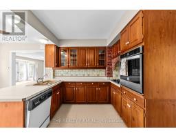 15 MAYFAIR DRIVE - 28