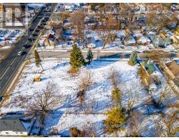 1120 OXFORD STREET E - 12
