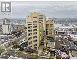 805 - 389 DUNDAS STREET - 34