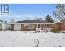 22 QUEENSTON CRESCENT - 2