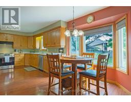 10 TIMBERLANE CRESCENT - 12