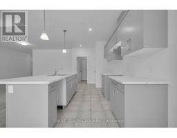 23 - 1080 UPPERPOINT AVENUE - 16