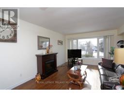 89 RENNY CRESCENT - 4