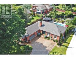 811 CLEARVIEW CRESCENT - 41