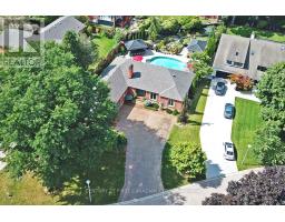 811 CLEARVIEW CRESCENT - 42