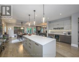 1 - 570 WINDERMERE ROAD - 16