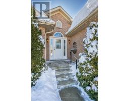 928 CRESTVIEW CRESCENT - 3