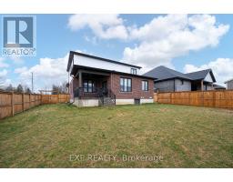 81 WOODLAND CRESCENT - 31