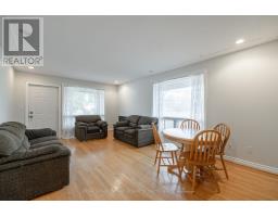 584 WONDERLAND ROAD N - 11