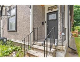 757 ELIZABETH STREET - 3