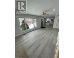 505 RIDGEWOOD CRESCENT - 2