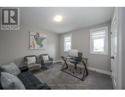 47 - 1061 EAGLETRACE DRIVE - 31