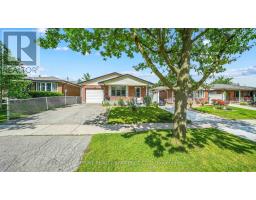 8 POPLAR CRESCENT - 2