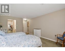 116 - 300 EVERGLADE CRESCENT - 26