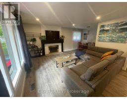 601 RIDGEWOOD CRESCENT - 4