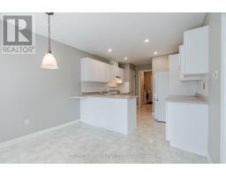 11 - 1755 LOUISE BOULEVARD - 12