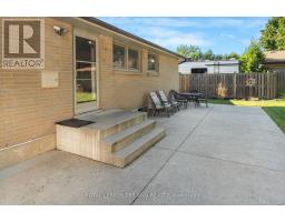 22 BRETON PARK CRESCENT - 24