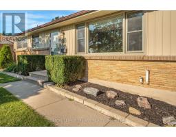 22 BRETON PARK CRESCENT - 9