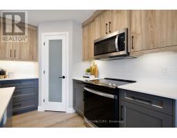 9 TWYNSTRA STREET - 12