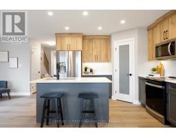 9 TWYNSTRA STREET - 13