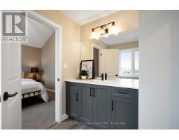9 TWYNSTRA STREET - 25