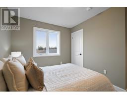 9 TWYNSTRA STREET - 28