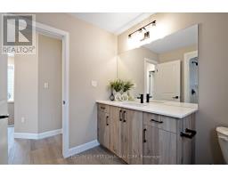 9 TWYNSTRA STREET - 32