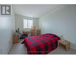 408 - 30 CHAPMAN COURT - 23