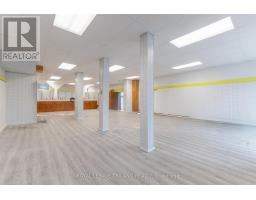 11 GOSHEN STREET N - 32