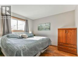 92 SNOWDON CRESCENT - 18