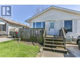 92 SNOWDON CRESCENT - 2
