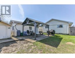92 SNOWDON CRESCENT - 34