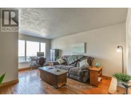 92 SNOWDON CRESCENT - 6