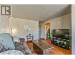 92 SNOWDON CRESCENT - 9
