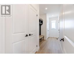 20 POSTMA CRESCENT - 5