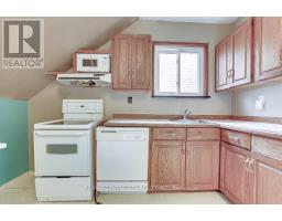 781 DUFFERIN AVENUE - 10