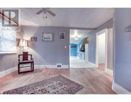 781 DUFFERIN AVENUE - 8