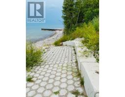 12 IRENE CRESCENT - 16