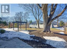891 RIVERSIDE DRIVE - 30